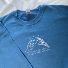 Load image into Gallery viewer, Ivy Embroidered Crewneck